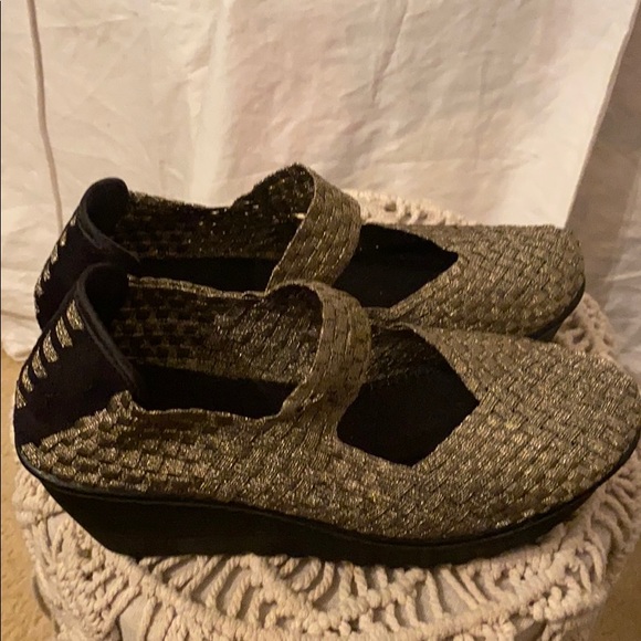 white mountain comfort shoes